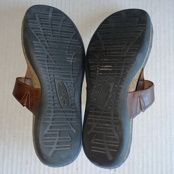 Keen Kaci Anna Brown Leather Cushioned Insole T Strap Sandals - Picture 9 of 10
